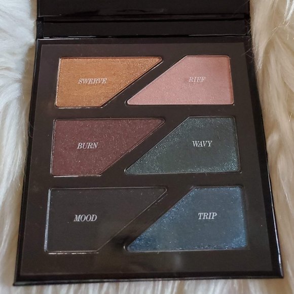 COPY - The Estee Edit "Gritty Eye Palette" - Picture 3 of 3